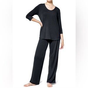 NWT- Hue Lounge Set Size S